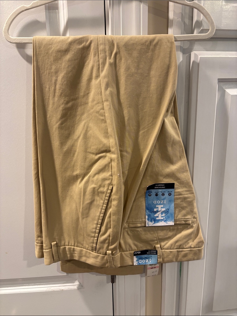 Izod Men's Khaki Chino Pants in Light Tan